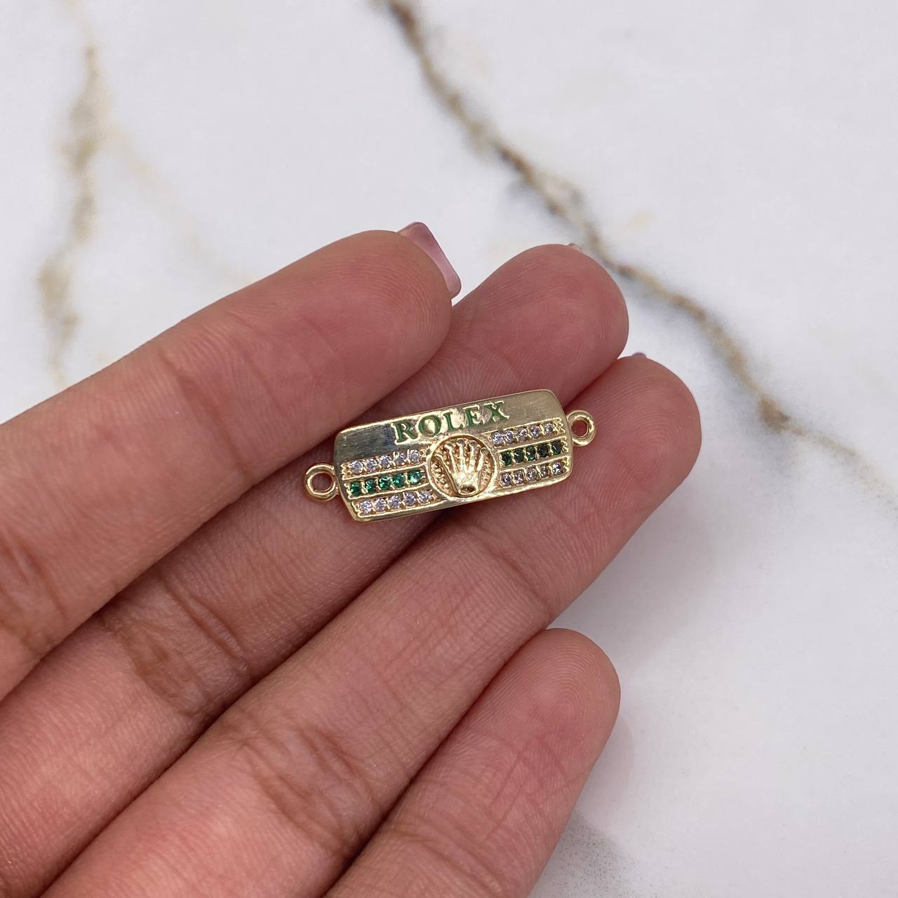 Herraje Placa Corona 1.6gr / 2.5cm / Rectangular Circones Blancos Verdes   Oro Amarillo $