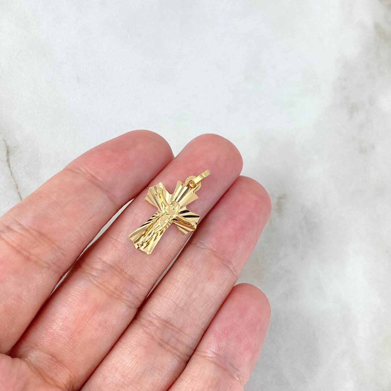 Dije Cruz Cristo 1.25gr / 2.4cm / Diamantada Oro Amarillo