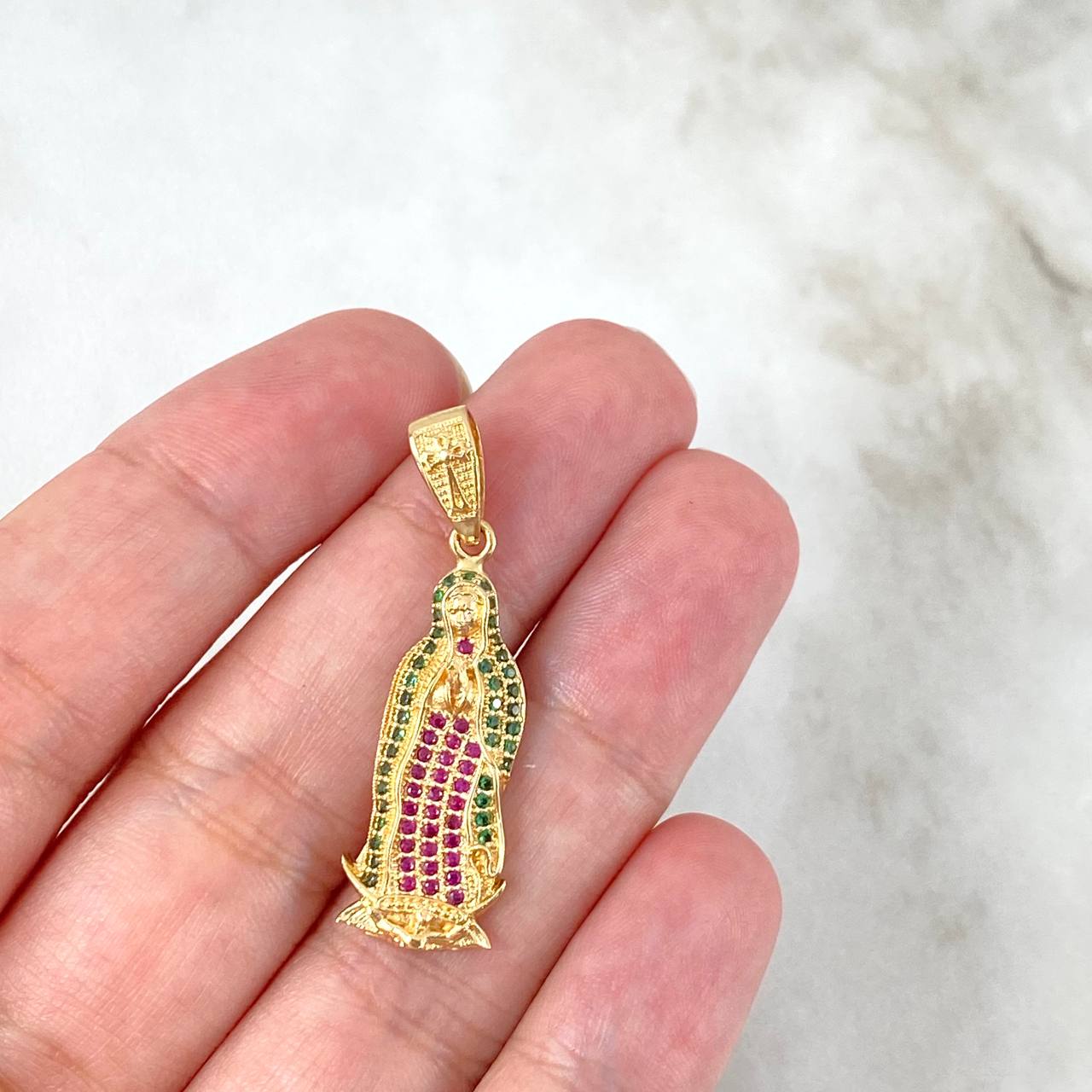 Dije Virgen de Guadalupe 3.25gr / 3.5cm / Circones Verdes Fucsias Oro Amarillo