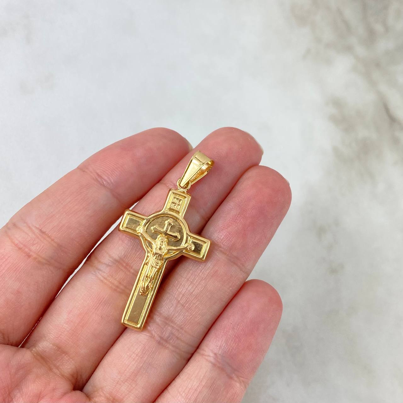 Dije Cruz Cristo 2.3gr / 4cm / Oro Amarillo