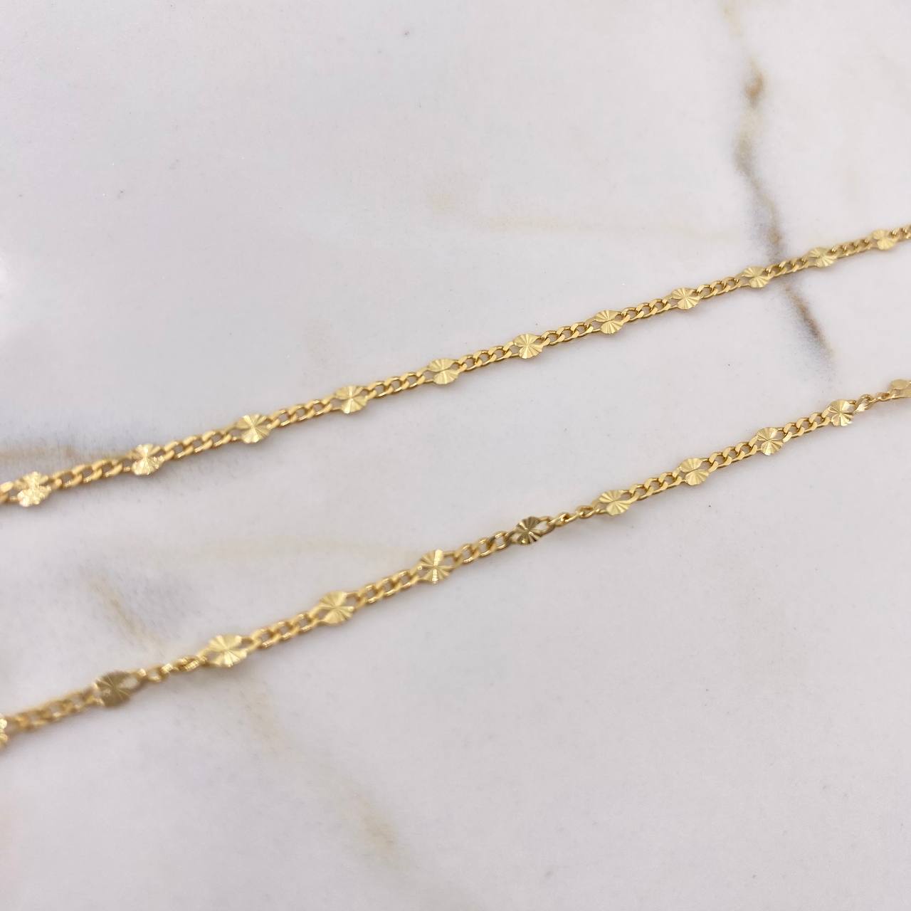 Cadena Cubana 2.4gr / 50cm / 2mm Plana Diamantada Oro Amarillo +3 $