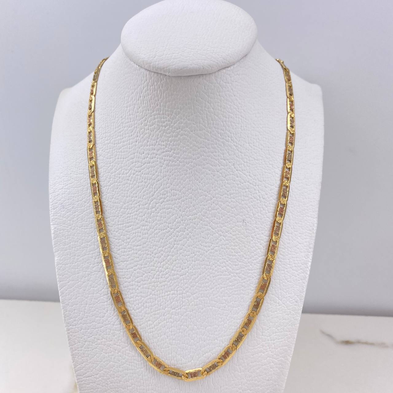 Cadena Escalera Plana 17.25gr / 60cm / 4mm Diamantada Tres Oros +3 $