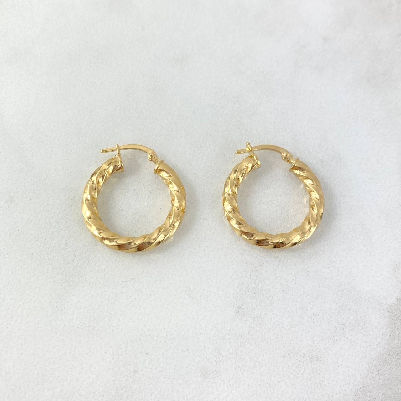 Candongas Lupe 1.9gr / 2.1cm / Lisas Oro Amarillo 18K ©