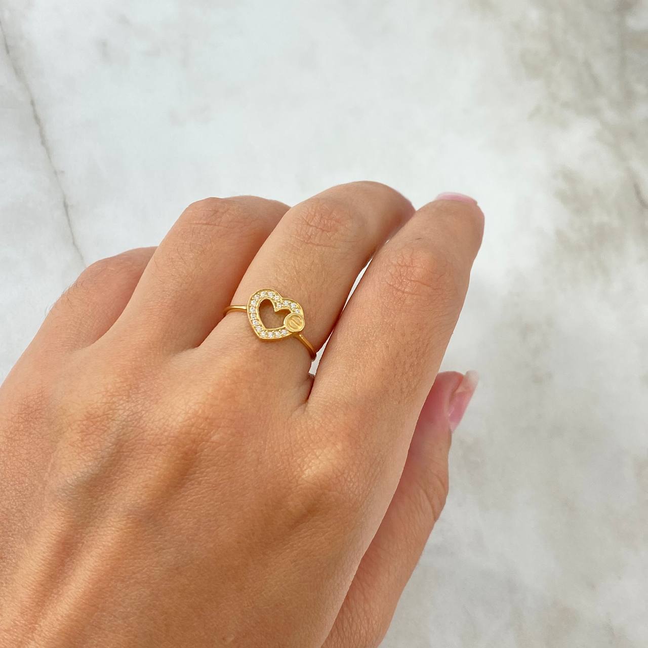 Anillo Corazon Silueta 1.2gr / T5 1/4 / Circones Blancos Oro Amarillo ©