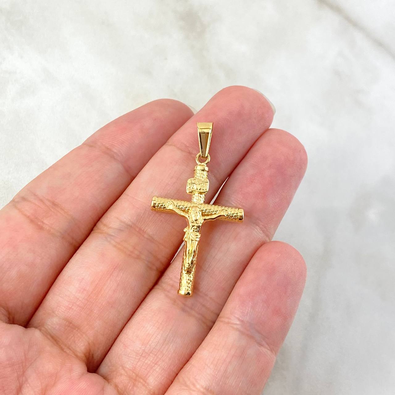 Dije Cruz Cristo 1.2gr / 3.5cm / Baston Texturizado Oro Amarillo