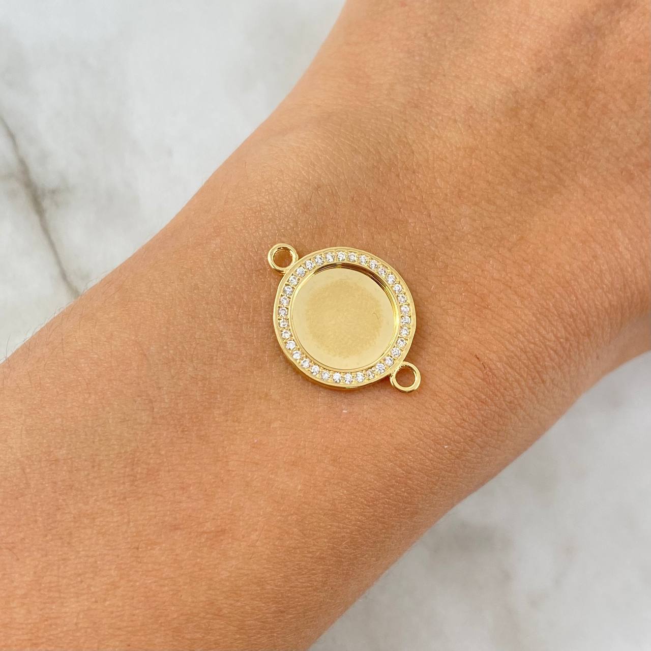 Herraje Placa Circular 2.3gr / 2.1cm / Circones Blancos Oro Amarillo