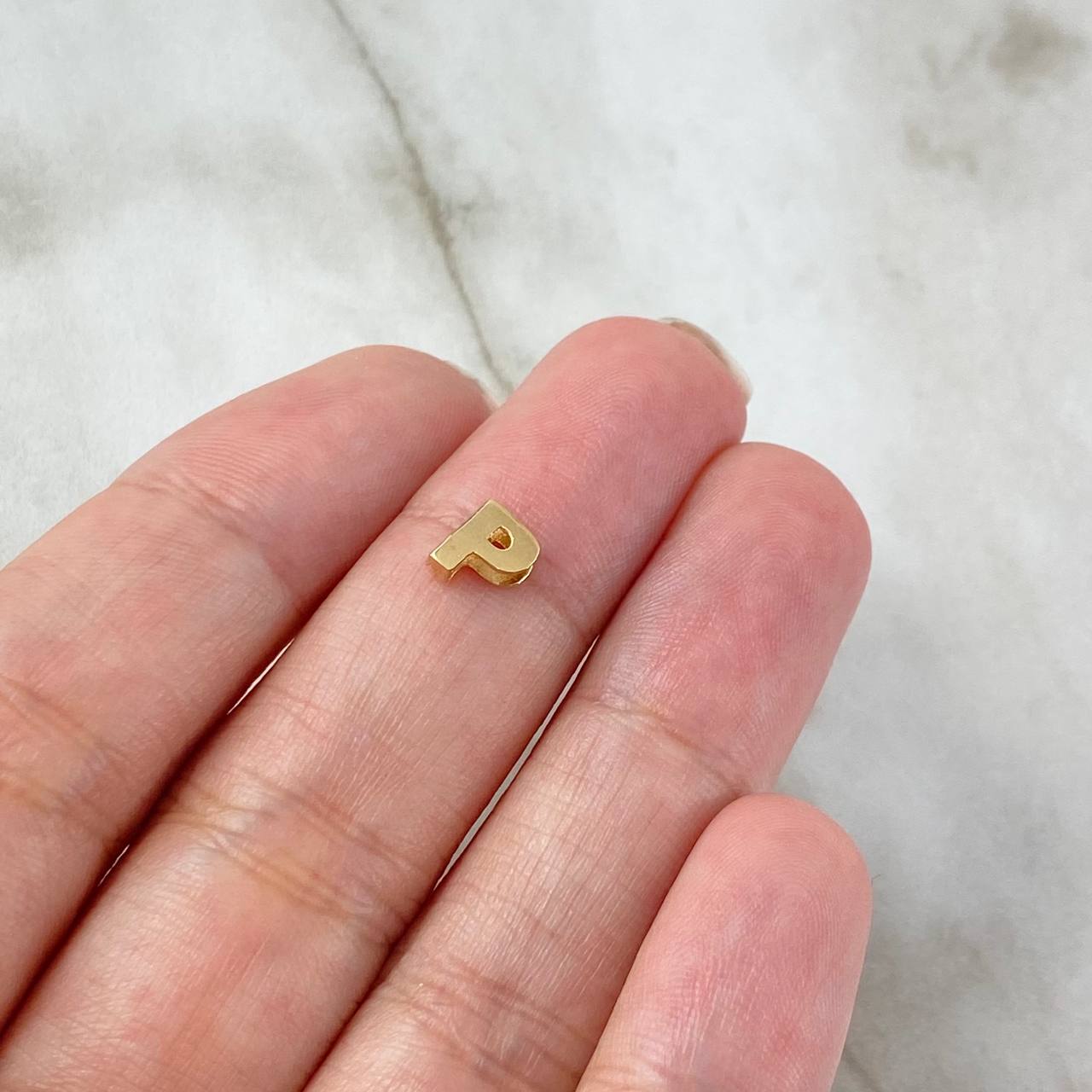 Herraje Letra P 0.3gr / 6mm Tambor Oro Amarillo 18K
