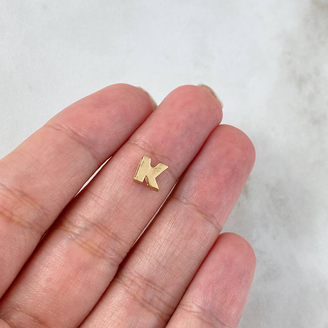 Herraje Letra K 0.3gr / 0.5cm / Oro 18K ©