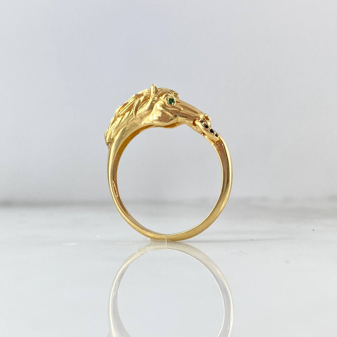 Anillo Caballo 6.75gr / T11 1/2 Circones Oro Amarillo*