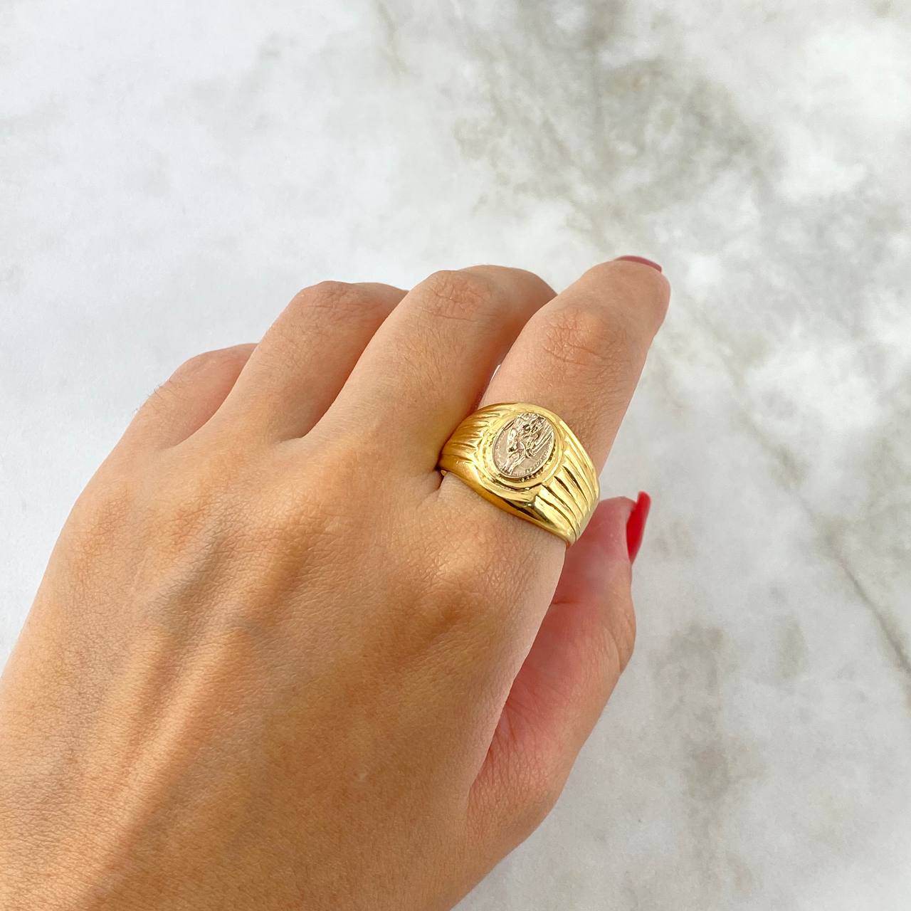Anillo Virgen del Carmen 8.25gr / T10 Dos Oros Amarillo Blanco
