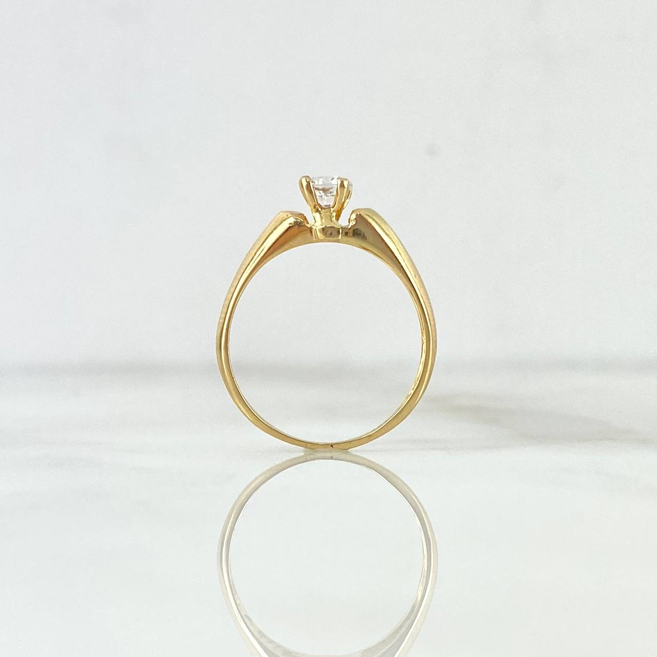Anillo Solitario Ovalado 2.2gr / T5 3/4 / Circon Blanco Oro Amarillo ©