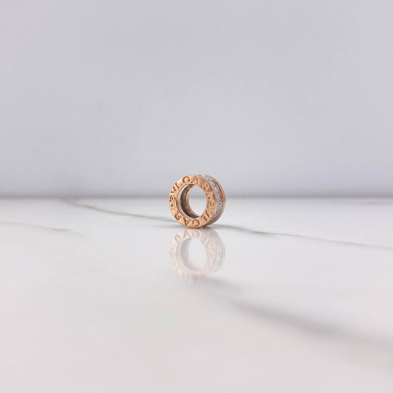 Dije Argolla BV 3gr / 1.2cm / Circones Blancos Dos Oros Blanco Rosa &