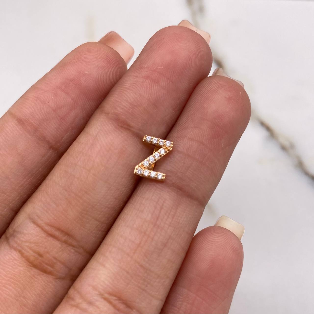 Dije Letra Z 0.35gr / 0.6cm / Circones Blancos Oro Amarillo &