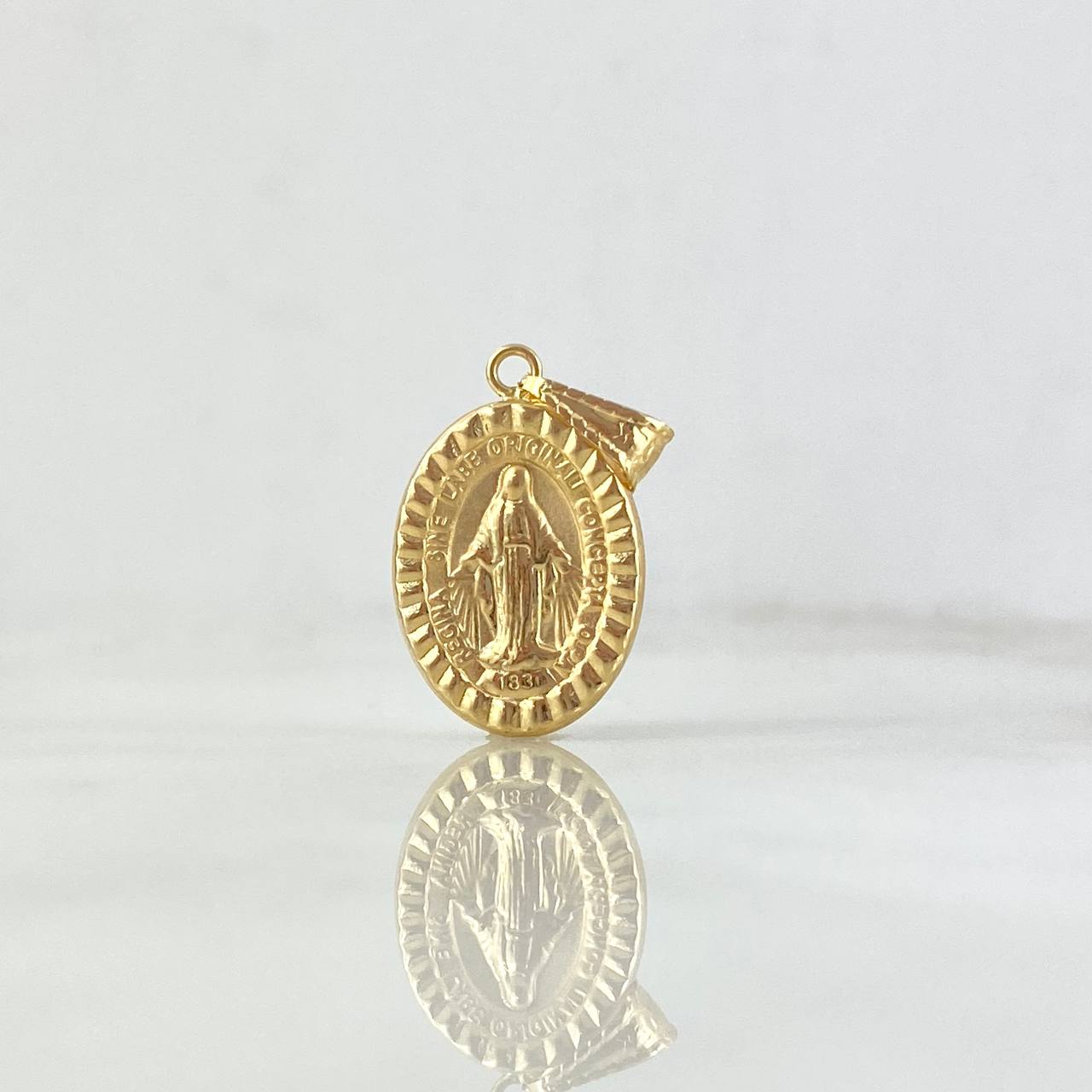Dije Virgen Milagrosa 1.05gr / 2.5cm / Bordeada Oro Amarillo