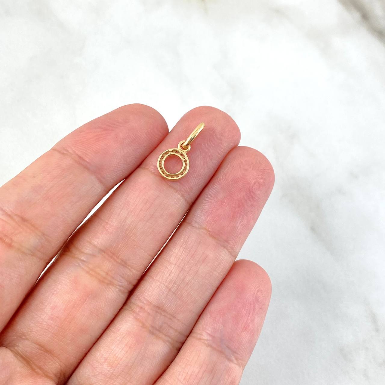 Dije Circulo 0.5gr / 1.5cm / Circones Blancos Oro Amarillo
