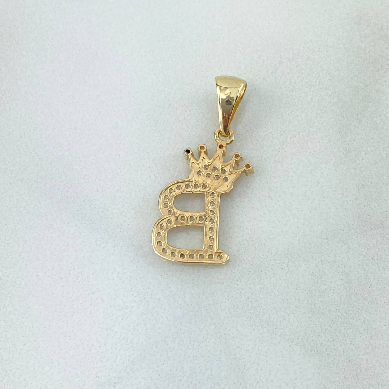 Dije Letra B Corona 1.75gr / 2.6cm / Circones Blancos Oro Amarillo