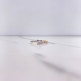 Anillo Linea Invertida 1.6gr / T6 1/4 / Solitario Circones Blancos Dos Oros Amarillo Blanco &