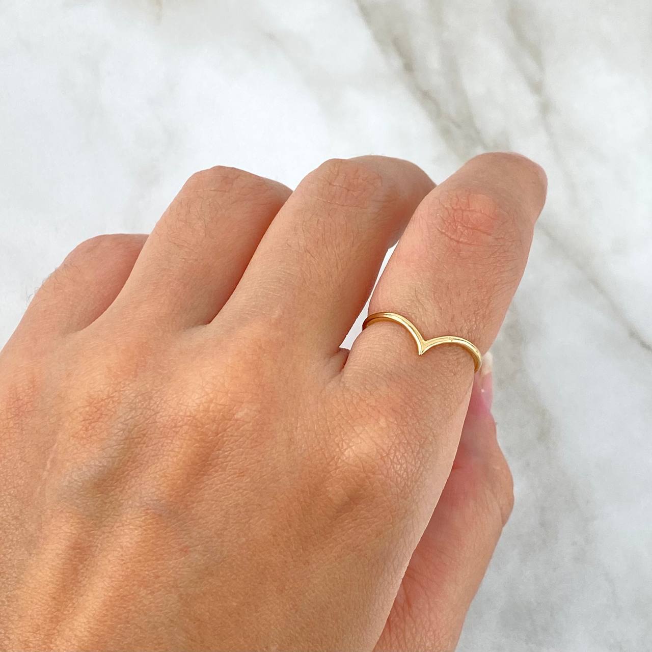 Anillo Tiara en V 1gr / T7 1/2 / Oro Amarillo ©