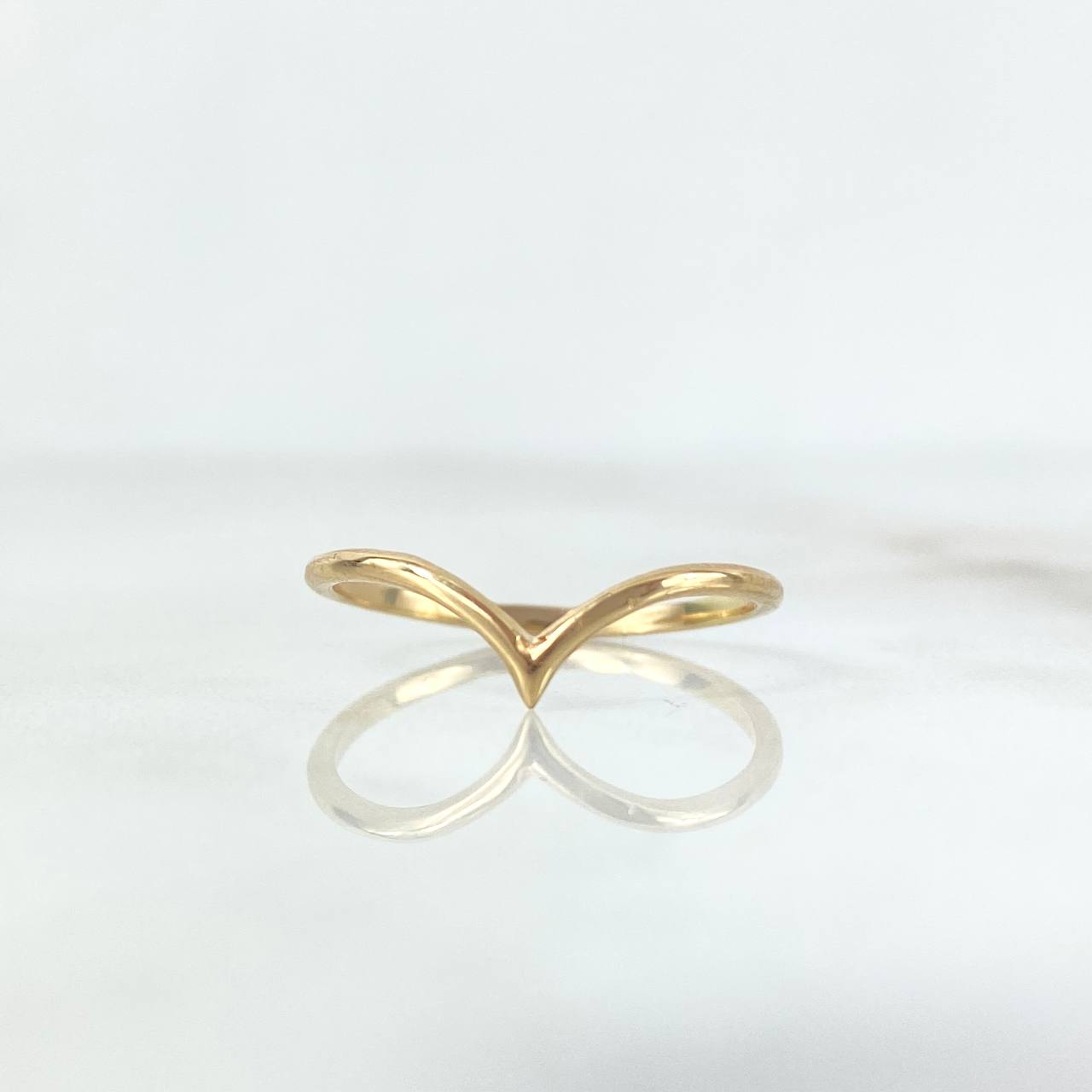 Anillo Tiara en V 1gr / T7 1/2 / Oro Amarillo ©