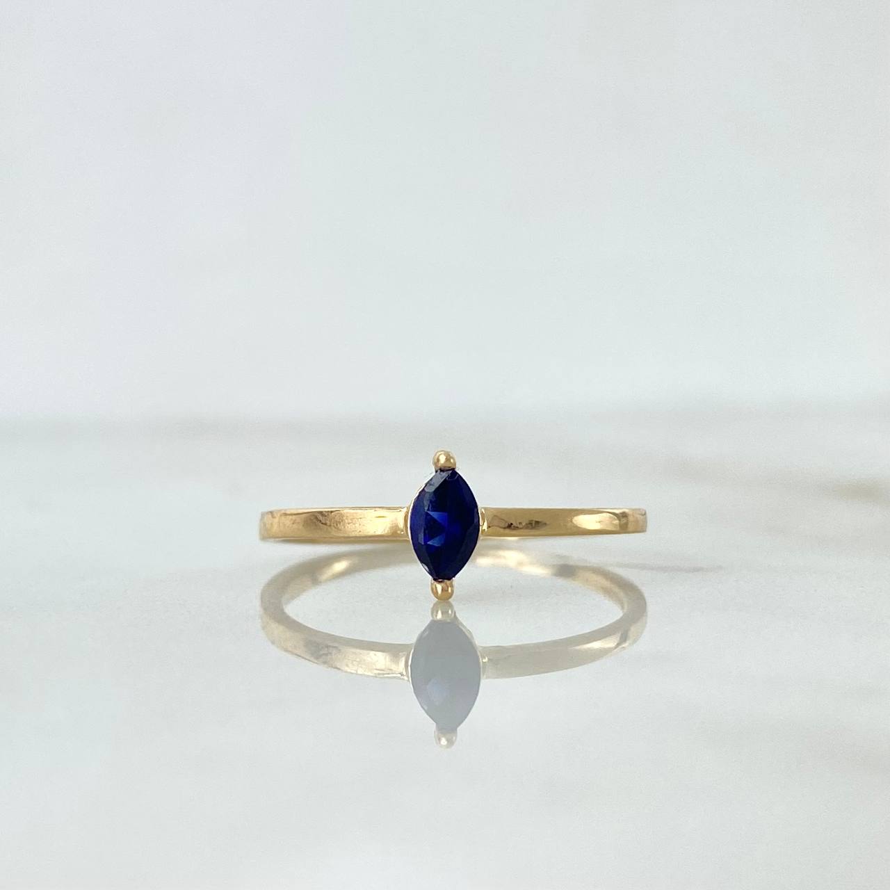 Anillo Solitario Petalo 1.1gr / T6 / Circon Azul Oro Amarillo ©