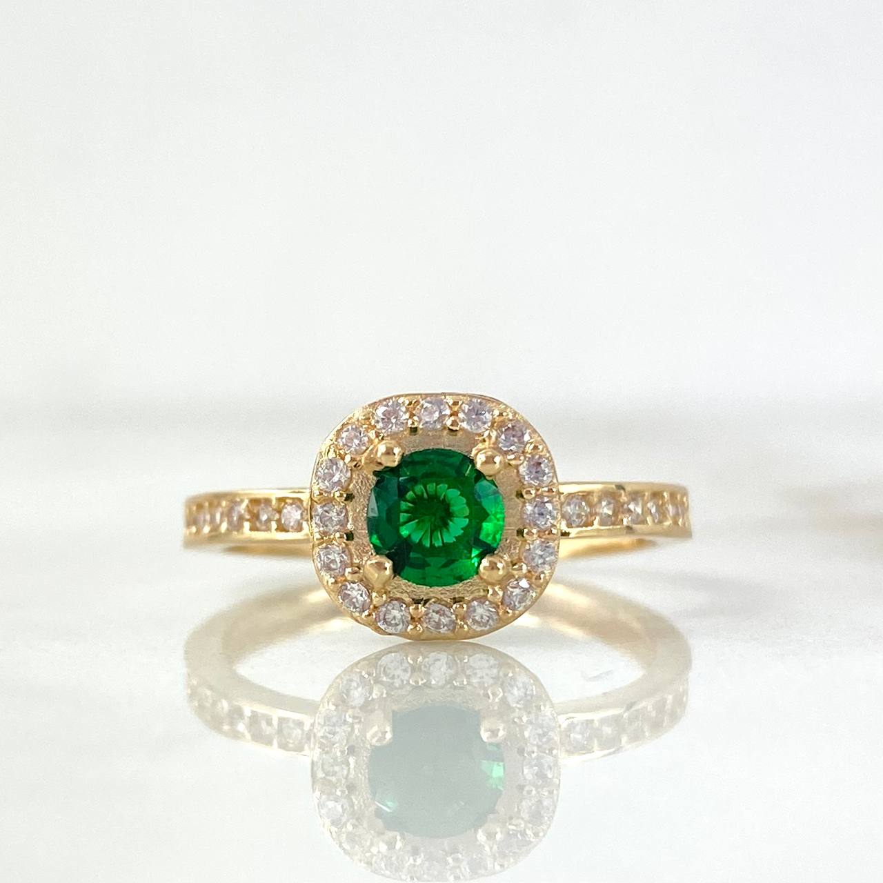 Anillo Solitario Halo 1.9gr / T6 / Circones Blancos Verdes Oro Amarillo