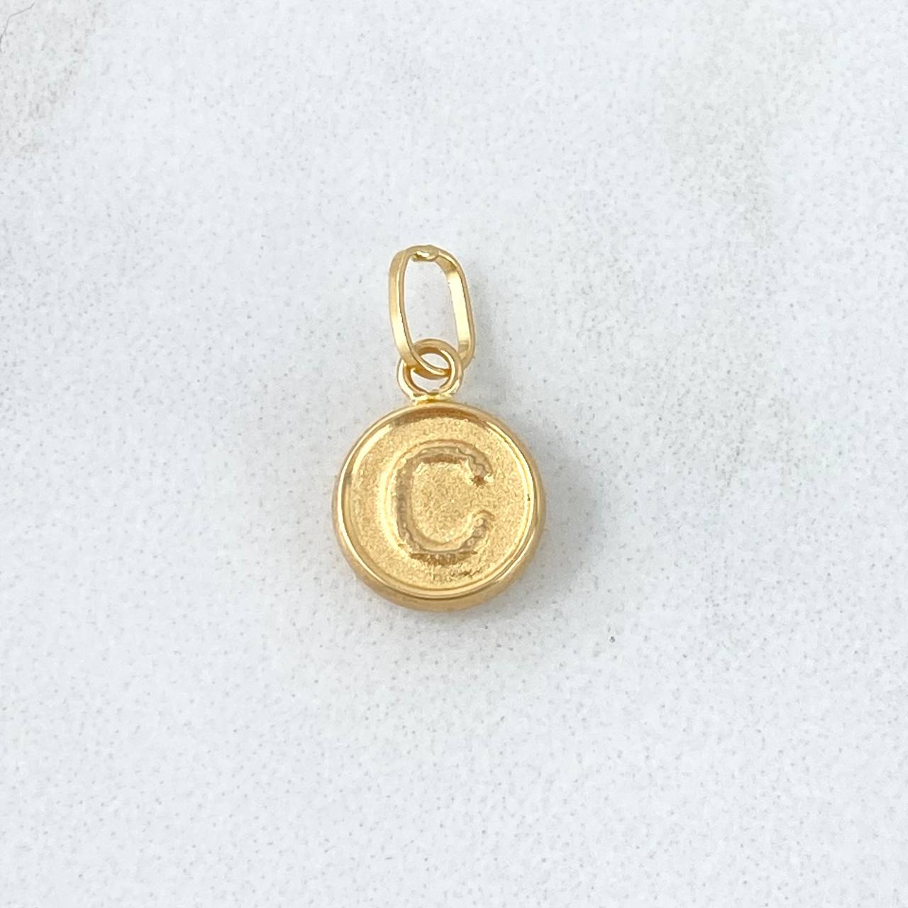 Dije Letra C 0.4gr / 1.5cm / Doble Faz Oro Amarillo