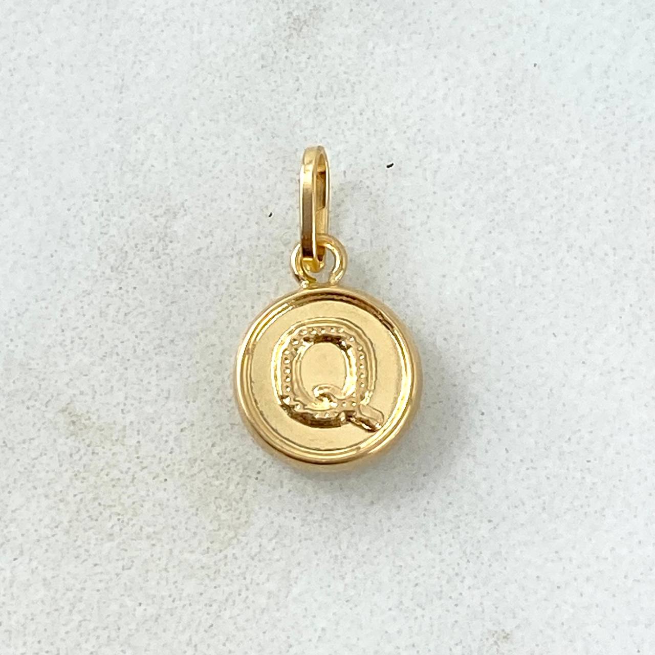 Dije Letra Q 0.35gr / 1.5cm / Doble Faz Oro Amarillo