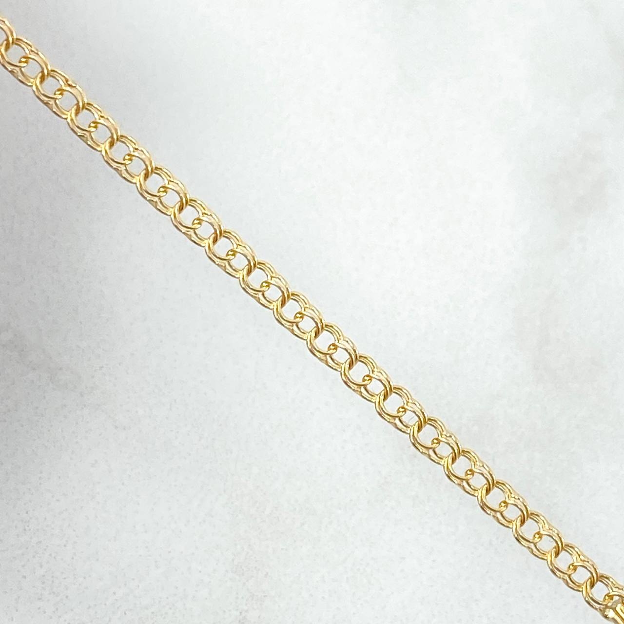 Pulso Aro Seguido 1.25gr / 12.5cm-14cm / 2mm / Placa Rectangular Lisa Oro Amarillo