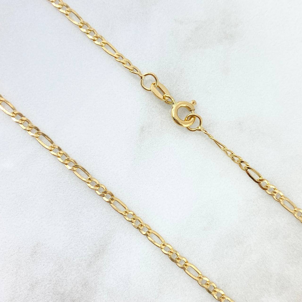 Cadena Figaro 2.65gr / 40cm / 2.4mm Oro Amarillo +1 18K