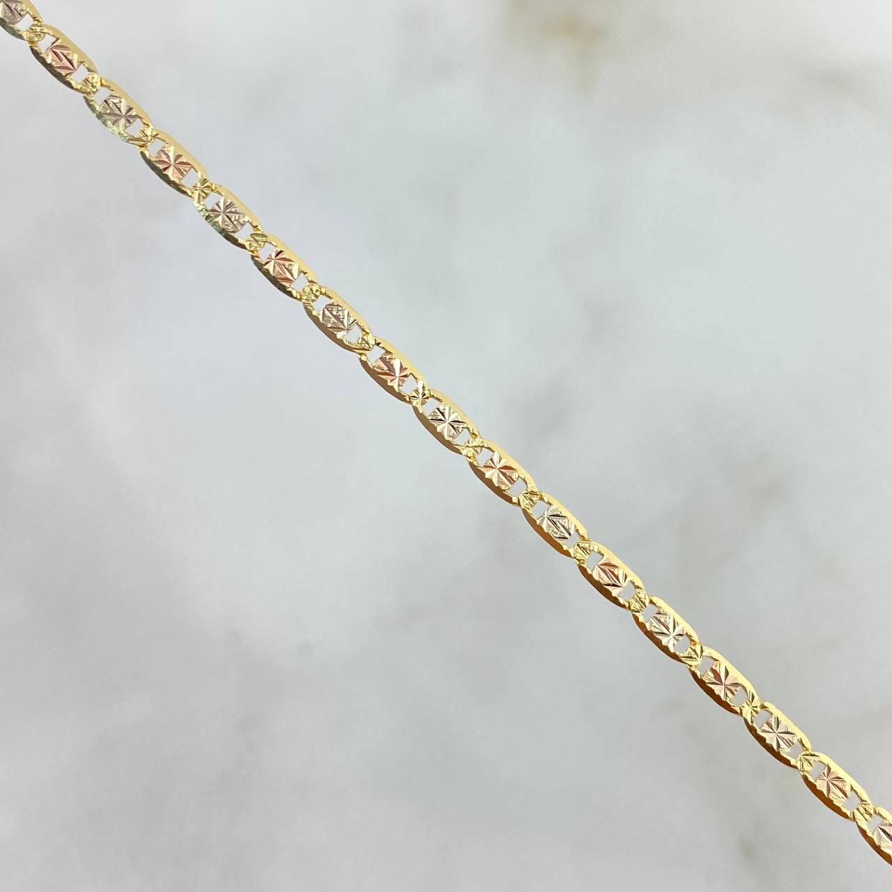 Cadena Plana 3.95gr / 60cm / 2mm Diamantada Tres Oros +3