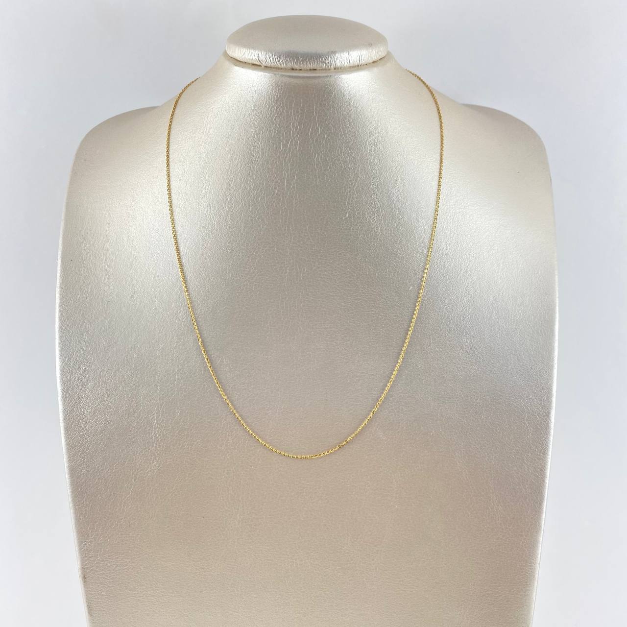 Cadena Aro seguido 0.6gr / 40cm / 0.9mm Oro Amarillo +3 18K ©