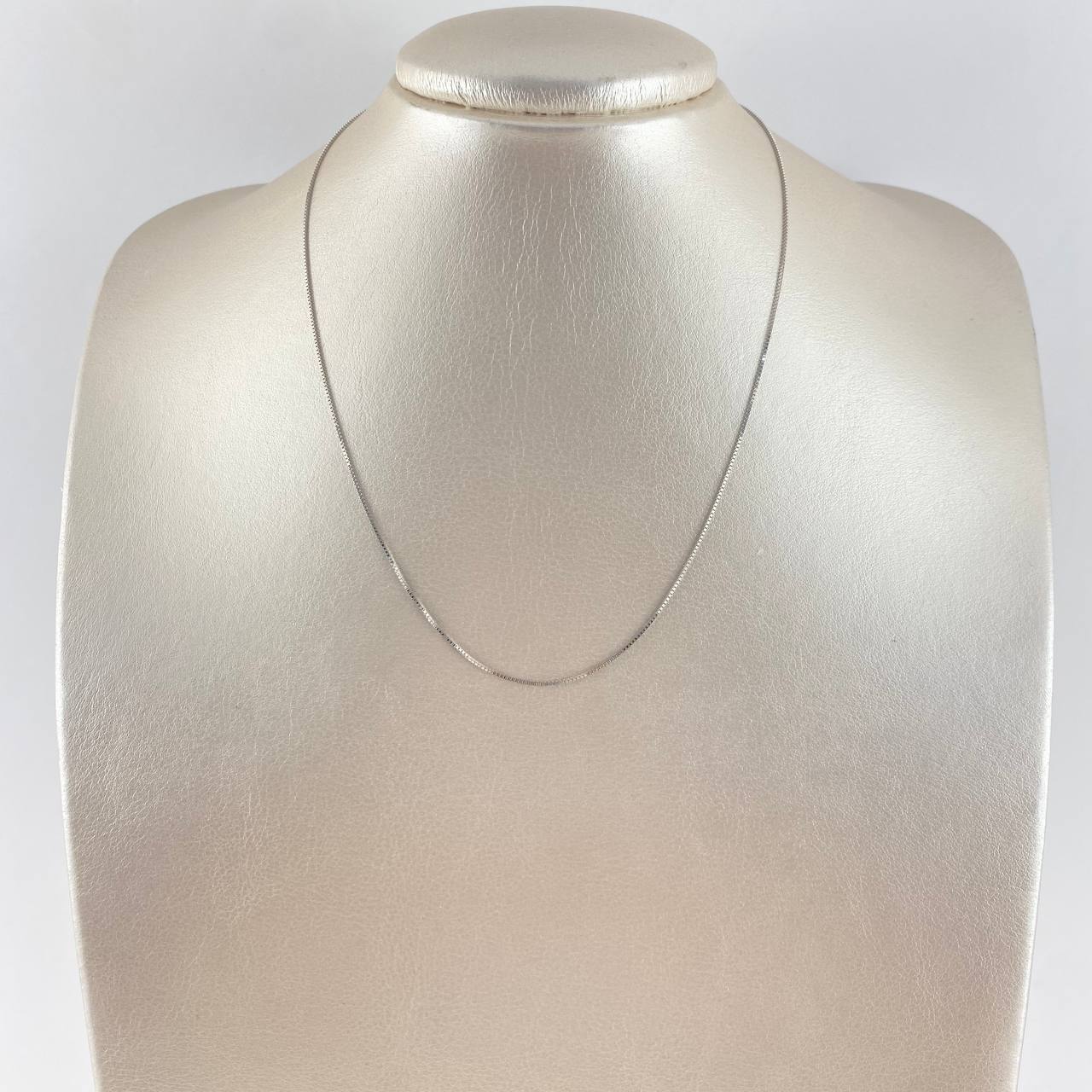 Cadena Veneciana 2.1gr / 40cm / 0.9mm Oro Blanco +3 18K *