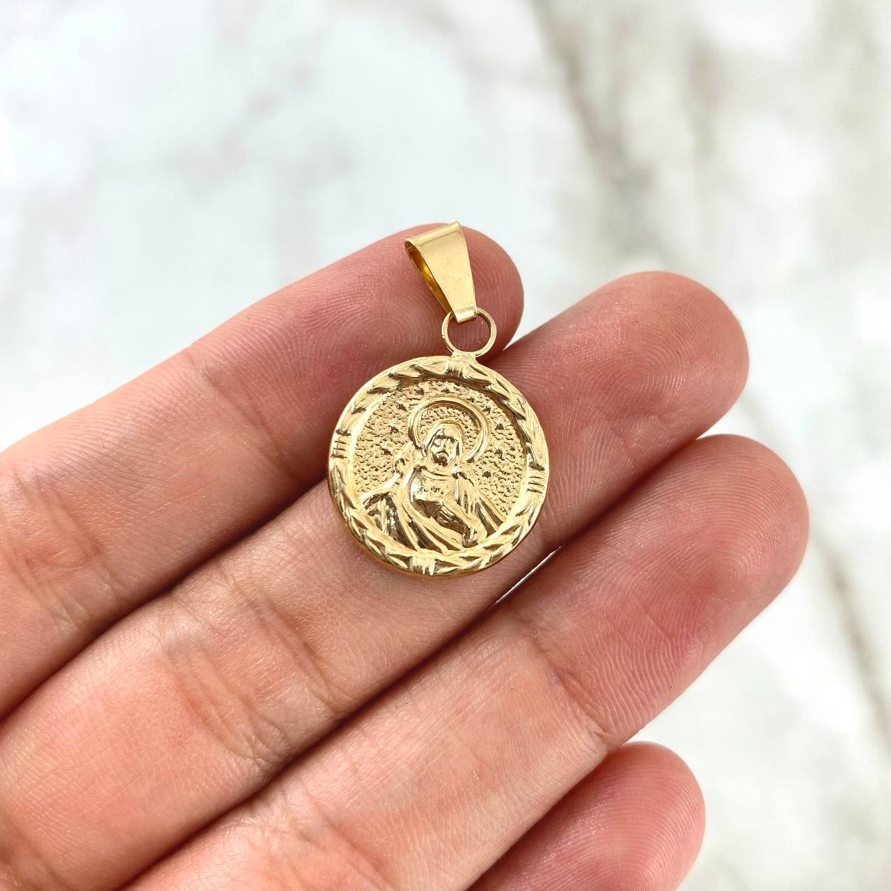 Dije Sagrado Corazón de Jesús 1.55gr / 2.7cm / Marco Trenzado Oro Amarillo