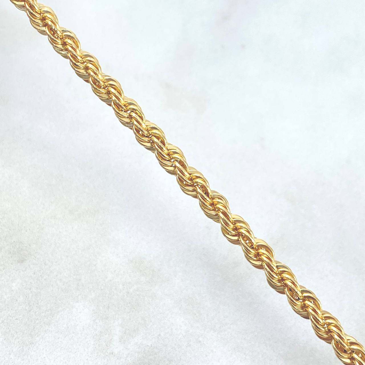 Cadena Lazo 13.1gr / 70cm / 3.8mm Oro Amarillo +3