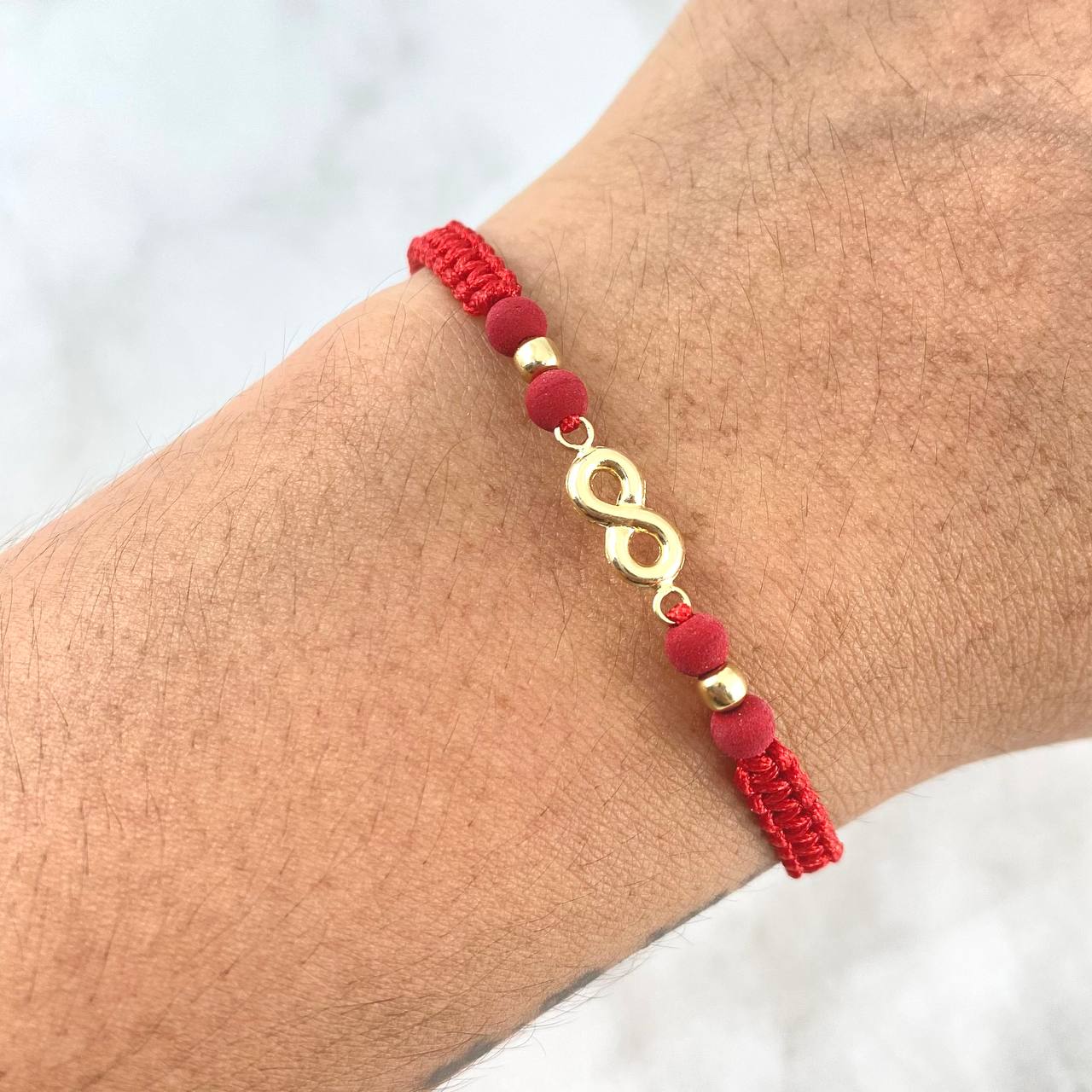 Pulsera Roja Infinito 0.45gr / 3mm Bolas Lisas 2 Und Oro Amarillo ©