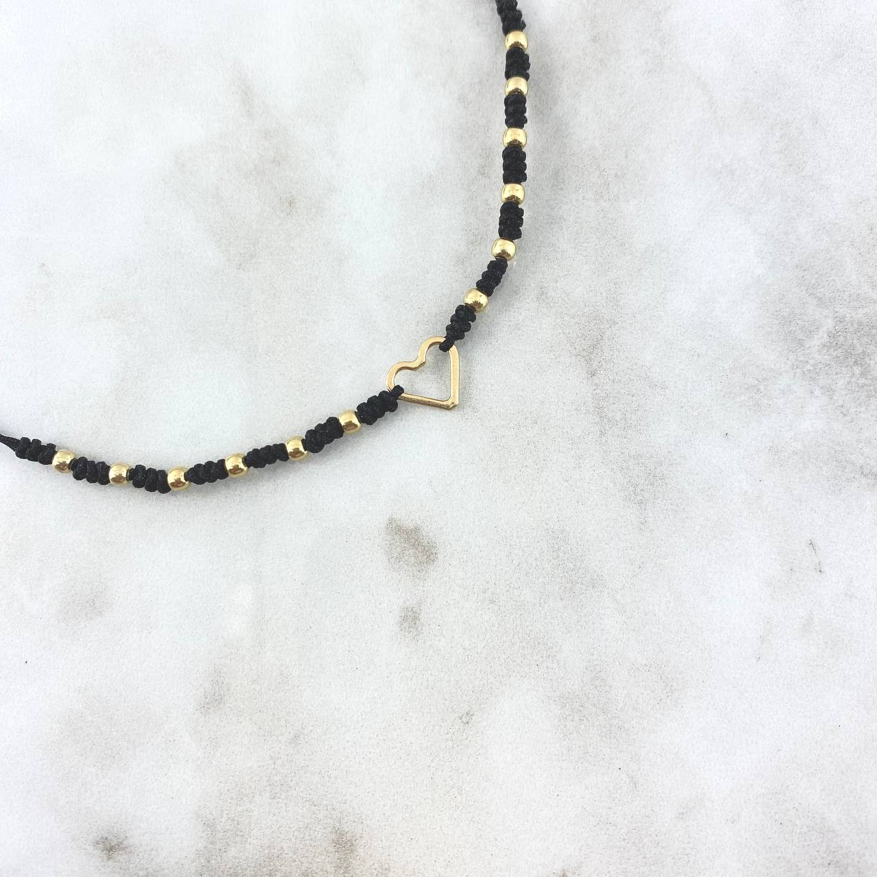 Choker Negro Corazón Silueta 0.85gr / 3mm Bolas Lisas 12 Und Oro Amarillo