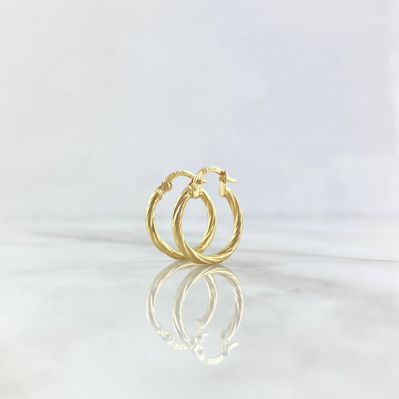 Candongas Lore 1.15gr / 1.8cm / Entorchadas Oro Amarillo