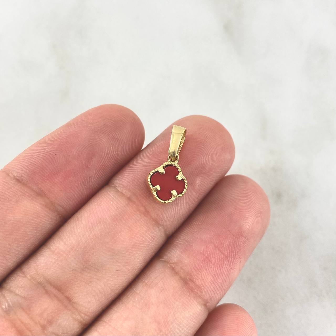Dije Trébol VCyA 1.1gr / 1.7cm / 10mm Ambar Rojo Punteado Oro Amarillo +4 *