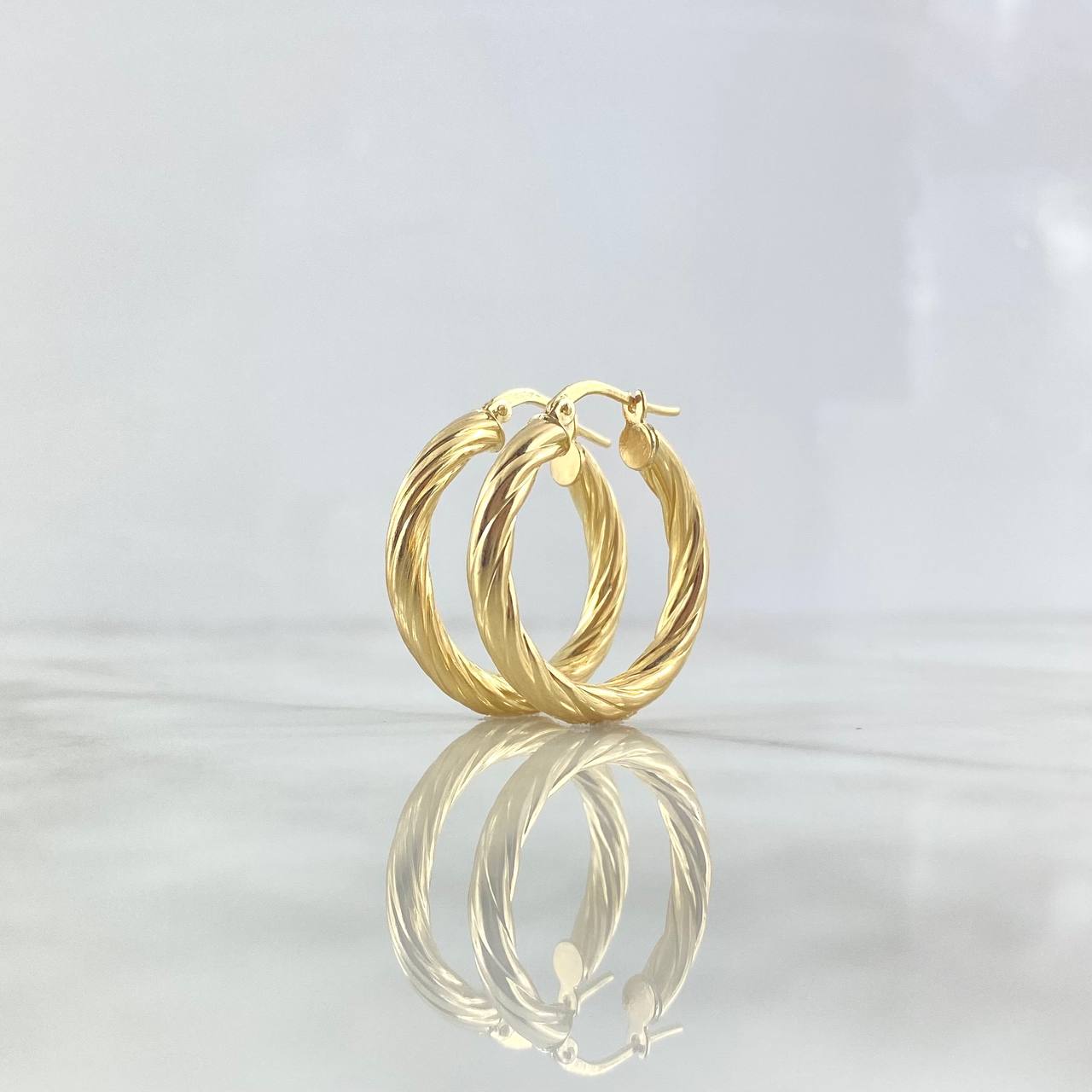 Candongas Sofi 3.2gr / 2.6cm / Espiral Oro Amarillo *