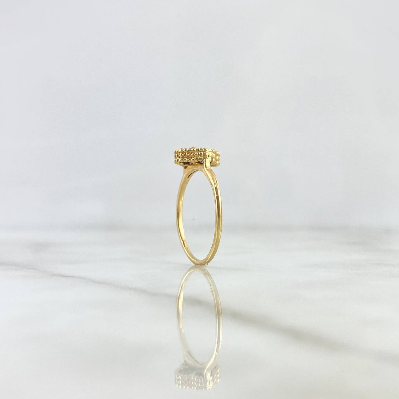 Anillo Trebol VCyA 2.3gr / T7 1/2 / Onix Negro Punteado Oro Amarillo Nac.Esp. 18K