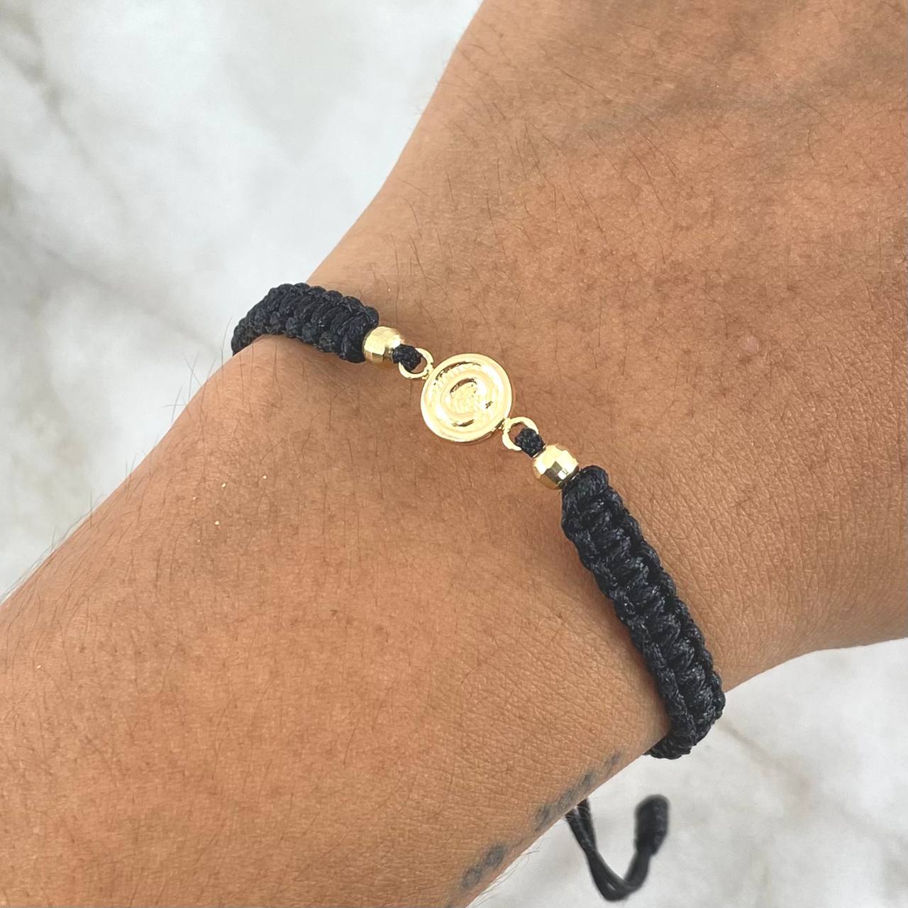 Pulsera Negra Herraje Letra C 0.6gr / 4mm Bolas Discoteca 2 Und Oro Amarillo