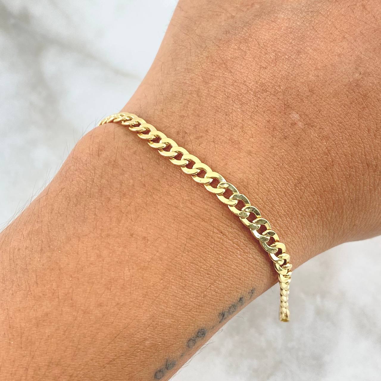 Pulso Cubano 4.4gr / 20cm / Oro +0 18K