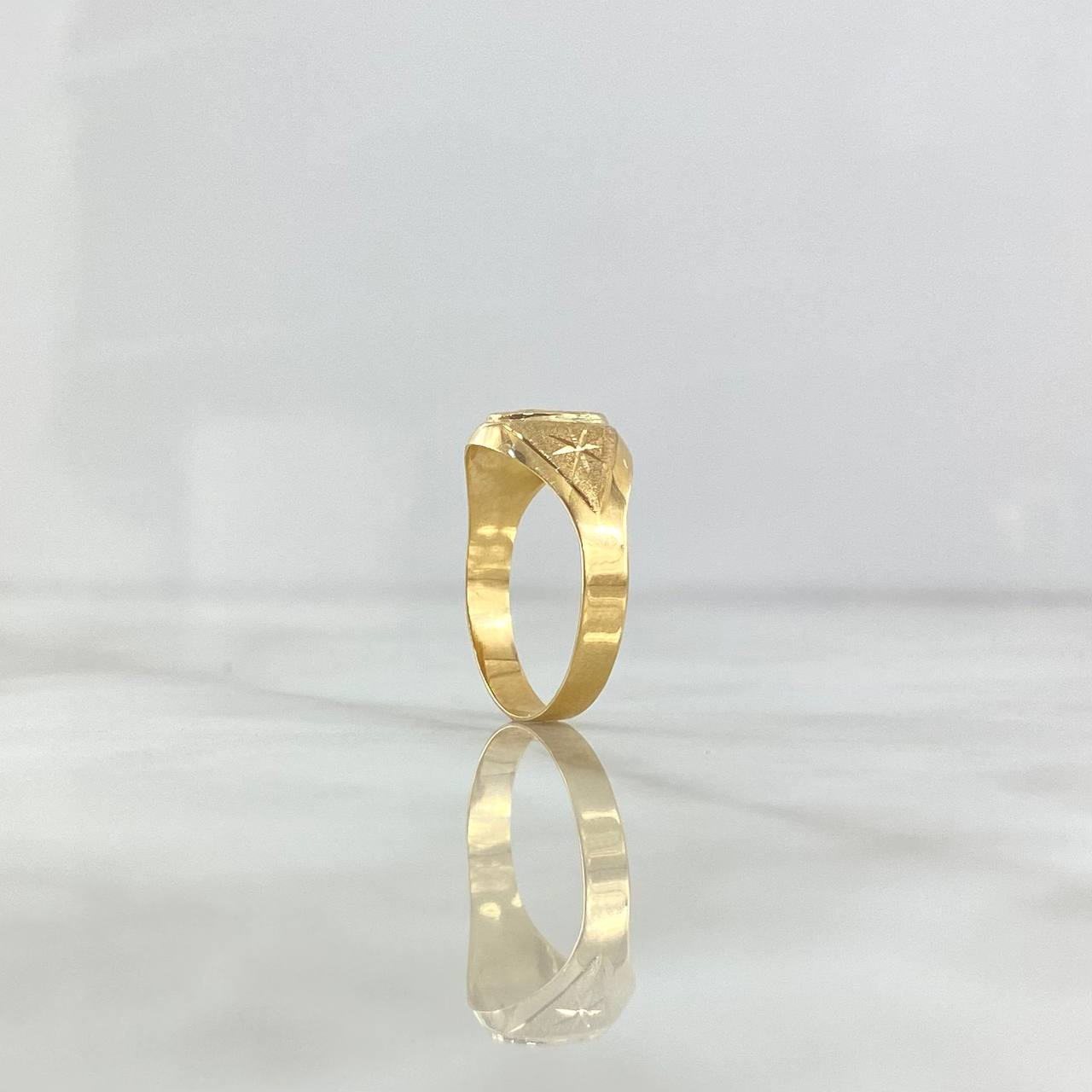 Anillo Virgen Guadalupe Sello Estrellado 1.85gr / T8 1/2 / Oro Amarillo