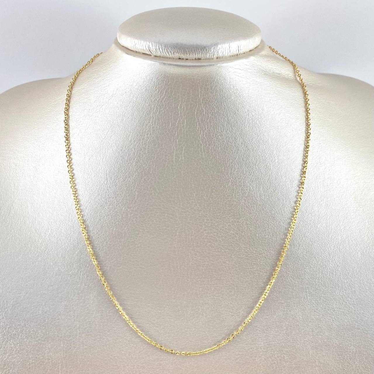 Cadena Aro Seguido 2.35gr / 45cm / 1.7mm Diamantada Oro Amarillo +3