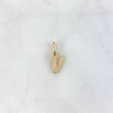 Dije Letra V Cursiva 0.75gr / 1.7cm / Circones Blancos Oro Amarillo