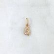 Dije Letra G Silueta 0.5gr / 1.6cm / Circones Blancos Oro Amarillo 18K *