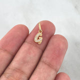 Dije Letra G Silueta 0.45gr / 1.6cm / Circones Blancos Oro Amarillo 18K