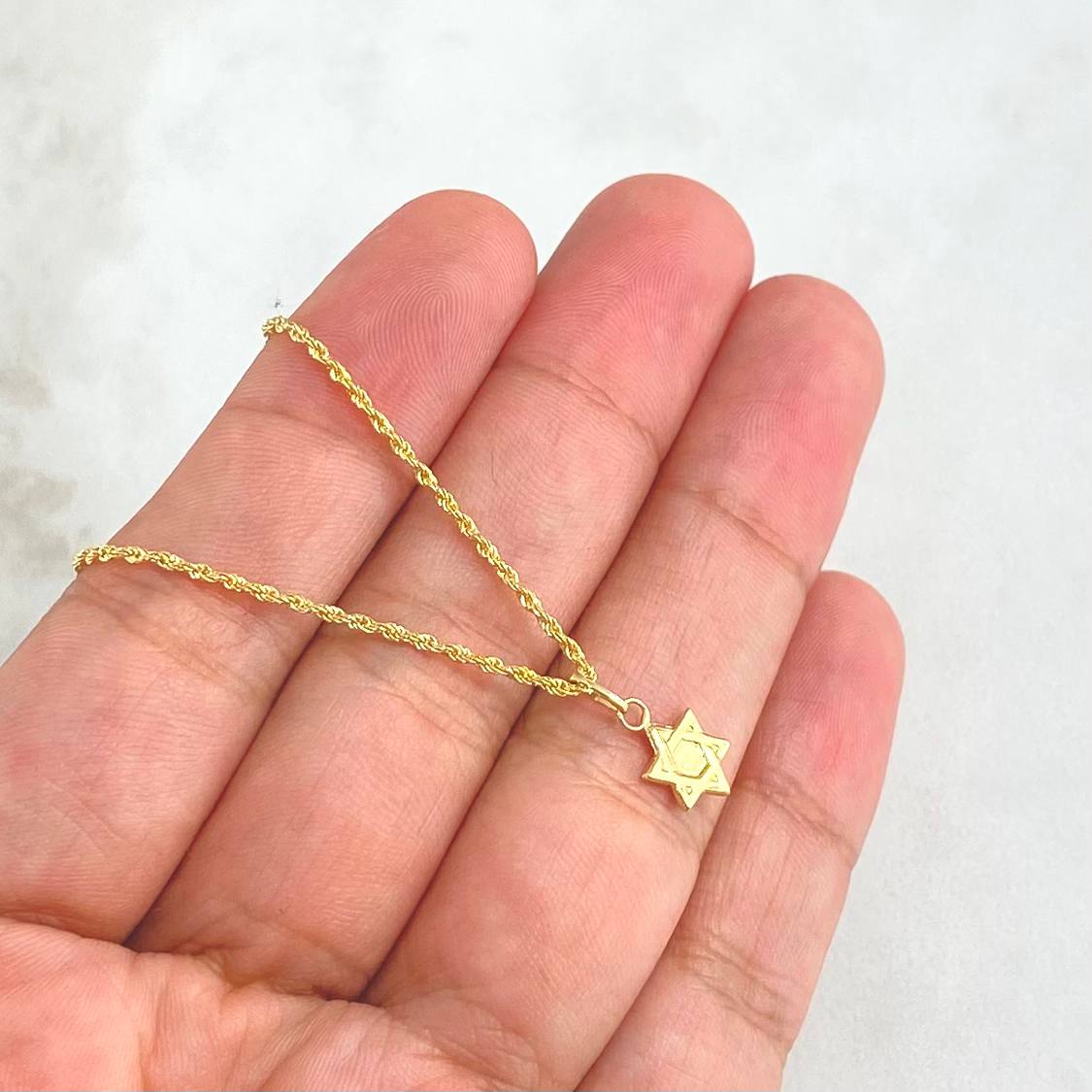 Cadena Lazo 0.95gr / 45cm / 1.2mm + Dije Estrella De David 0.3gr / 1.4cm Oro Amarillo (Oferta)