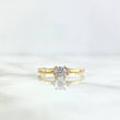 Anillo Solitario Coquette 1.4gr / T7 1/4 / Circones Blancos Oro Amarillo