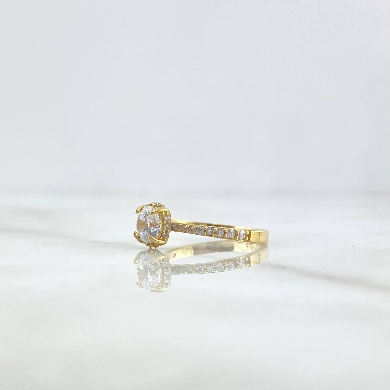 Anillo Halo Incrustado 2.5gr / T5 1/4 / Circones Blancos Oro Amarillo